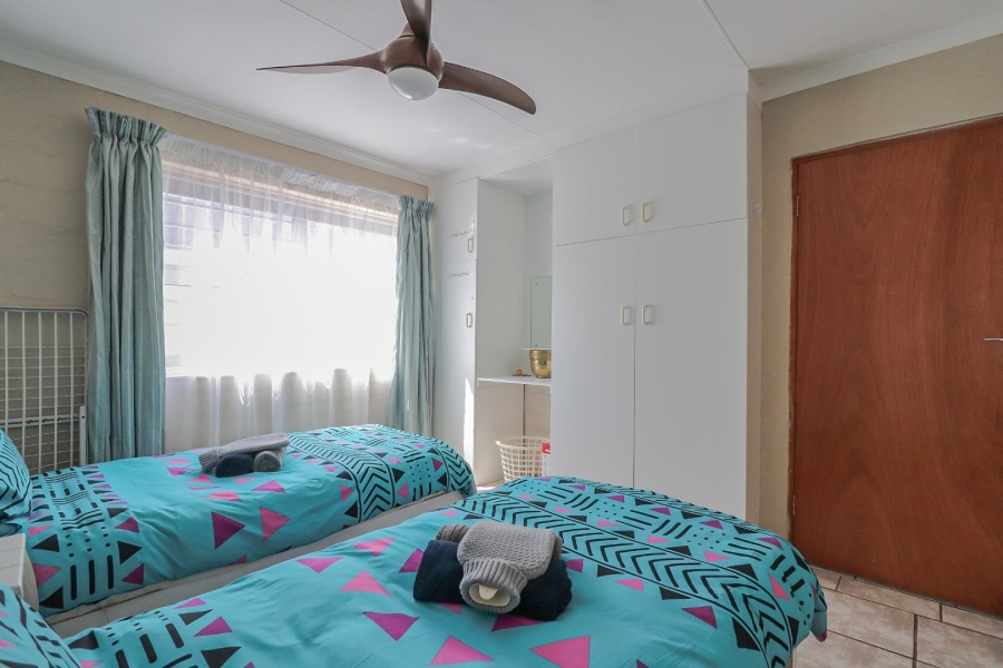 4 Bedroom Property for Sale in De Kelders Western Cape